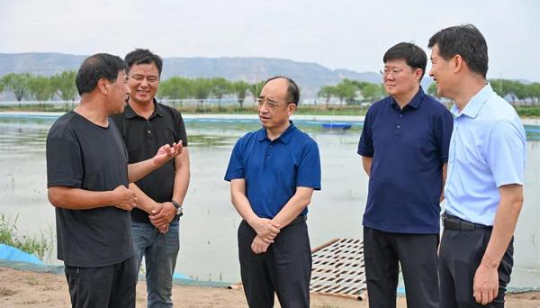 兴盛网 山西运城市委副书记、市长姚逊调研全市渔业发展情况